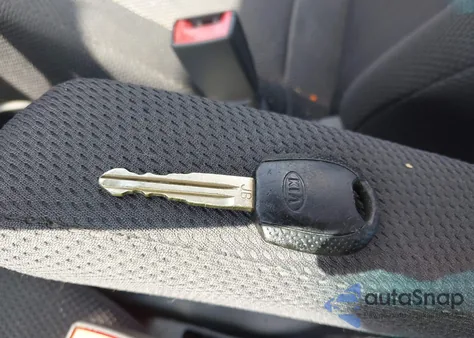 2006 Kia Rio Lx z USA, uszkodzony, nr VIN KNADE123566048077